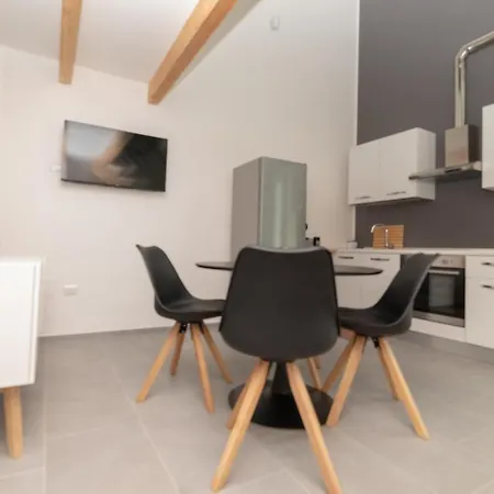 La Casetta 117 * קליארי